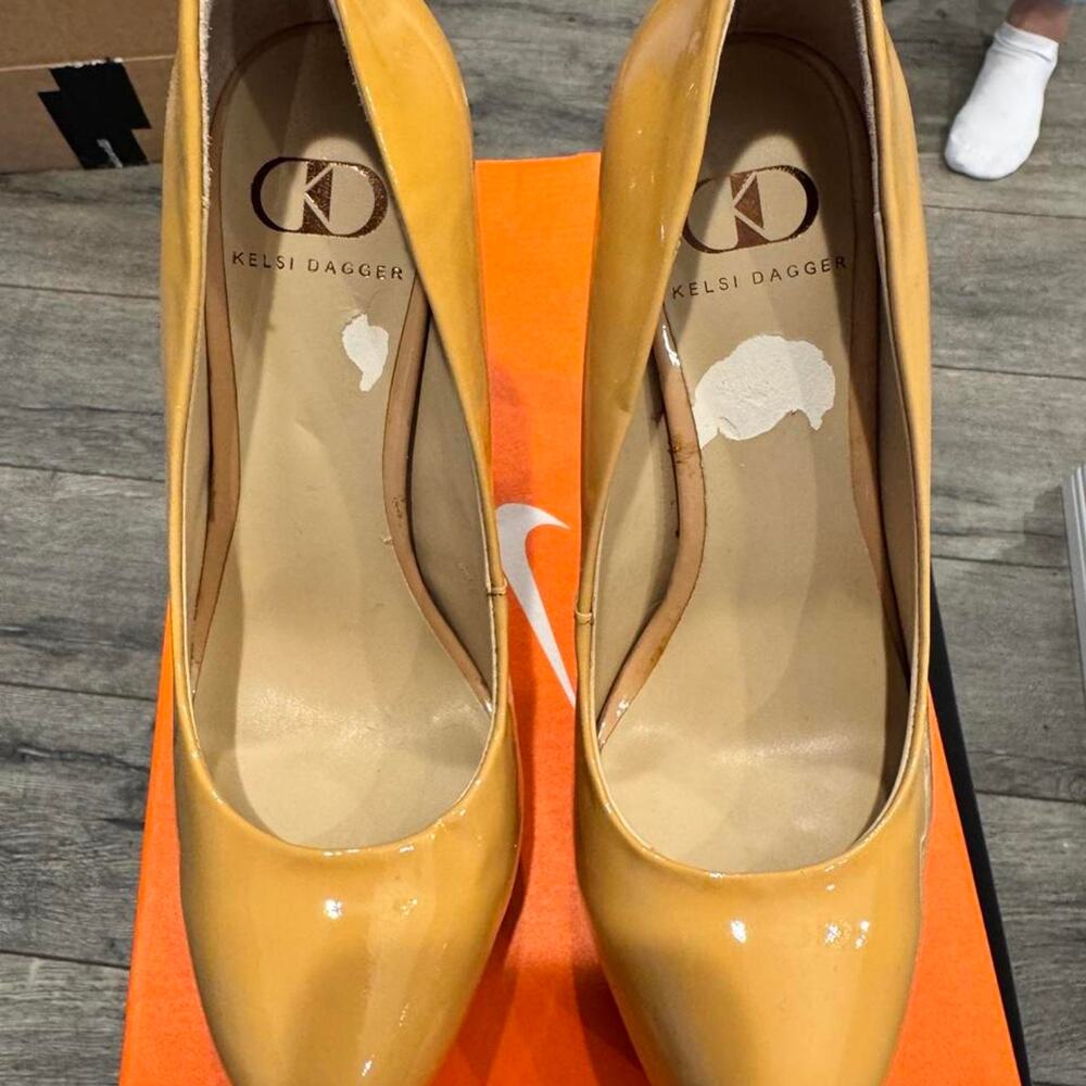 Kelsi dagger yellow platform heels